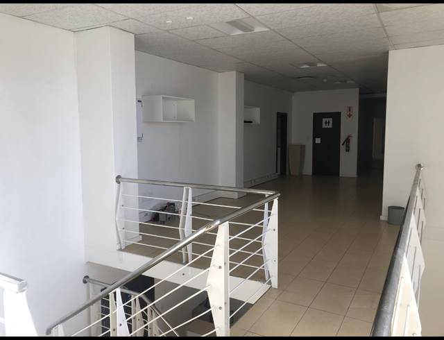2,109M² FACTORY TO LET IN EPPING INDUSTRIAL